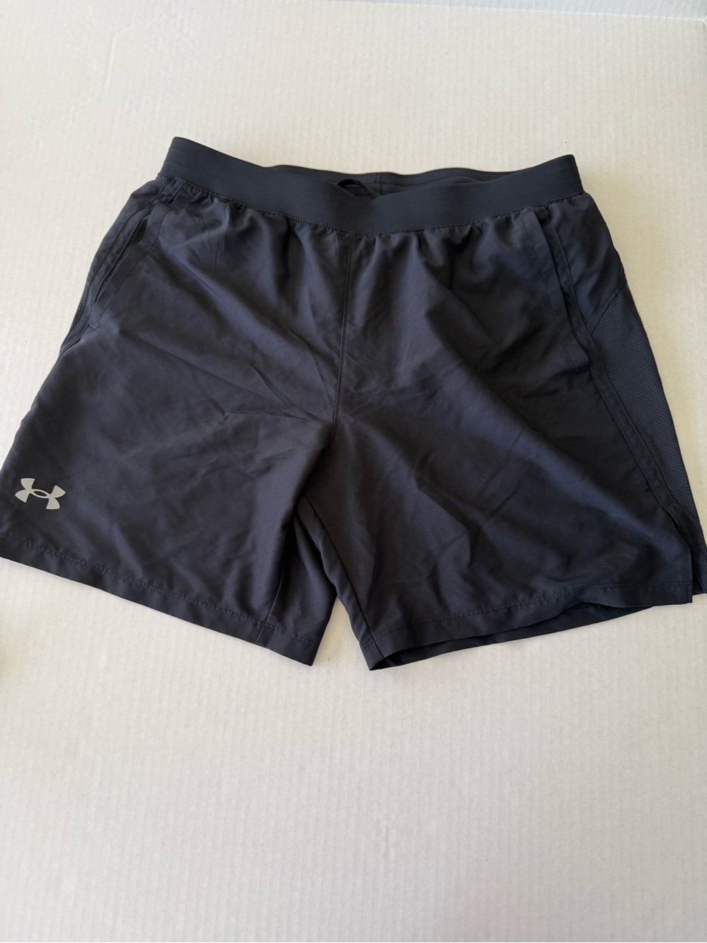 Under Armour Men's Lined Black Athletic Training Shorts